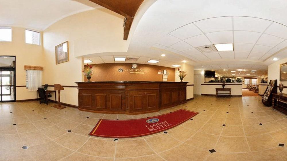 Quality Suites Jeffersonville Exterior photo