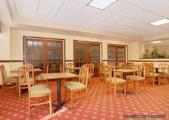 Quality Suites Jeffersonville Restaurant photo